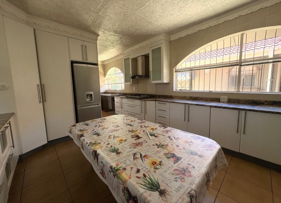 4 Bedroom Property for Sale in Flamwood North West